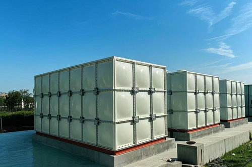 信陽清洗玻璃鋼材質(zhì)保溫水箱的費用大概是多少?