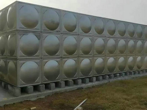 信陽生活不銹鋼水箱多長時間清理一次水垢